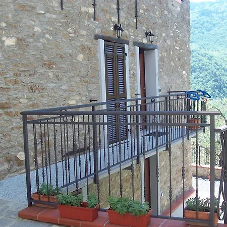 Alloggio per agriturismo Il Nido Delle Rondini Testico