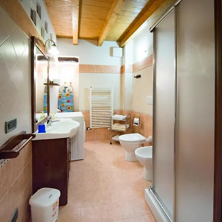 Alloggio per agriturismo Il Nido Delle Rondini Testico