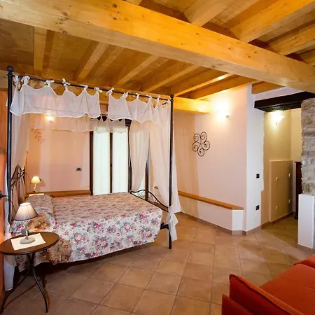 Il Nido Delle Rondini Farm stay Testico